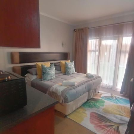 Ferienwohnung Reliwave Pty Ltd Bloemfontein Exterior foto