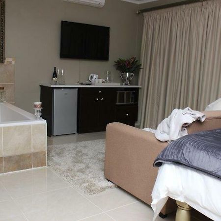 Ferienwohnung Reliwave Pty Ltd Bloemfontein Exterior foto