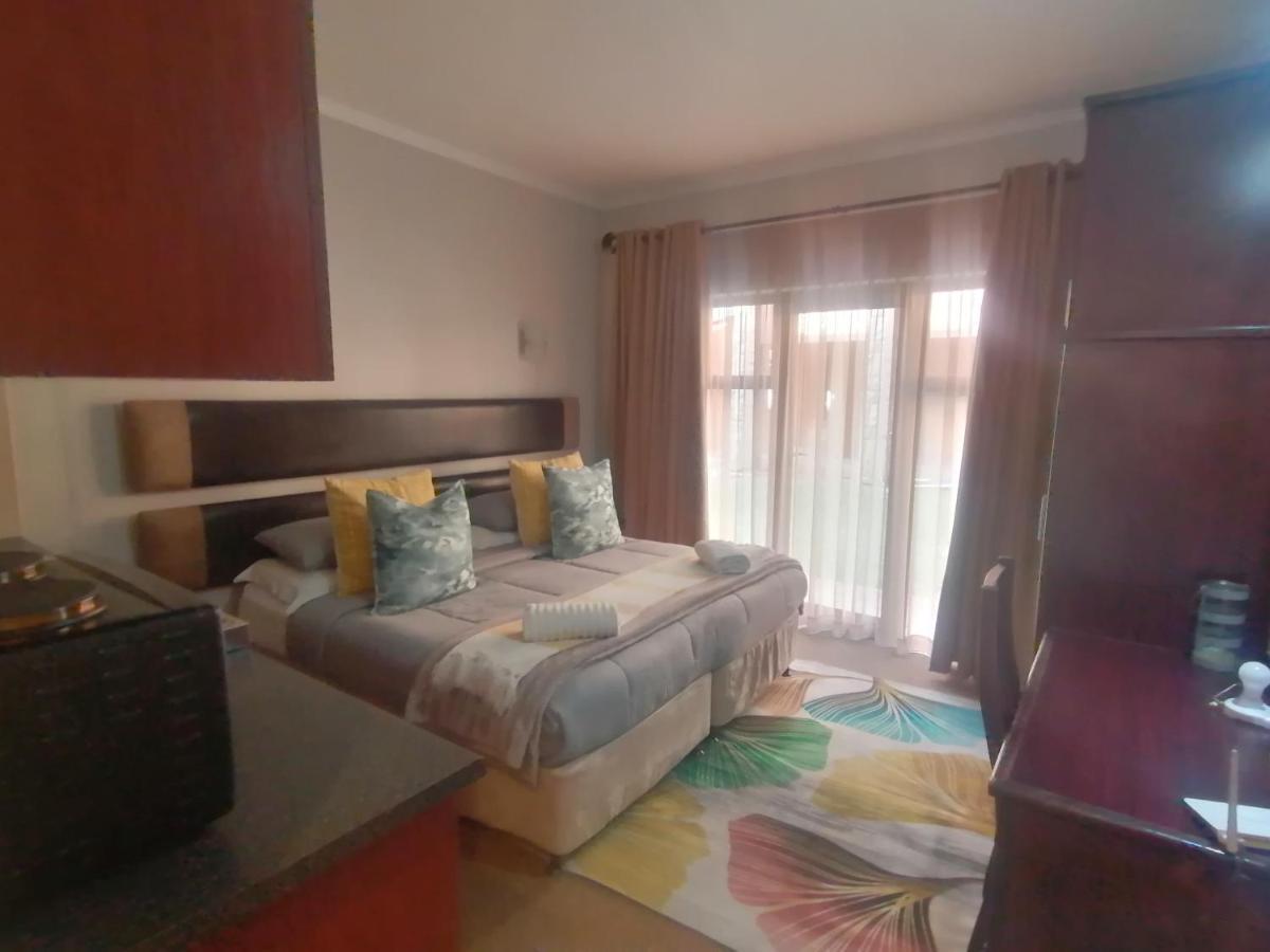 Ferienwohnung Reliwave Pty Ltd Bloemfontein Exterior foto